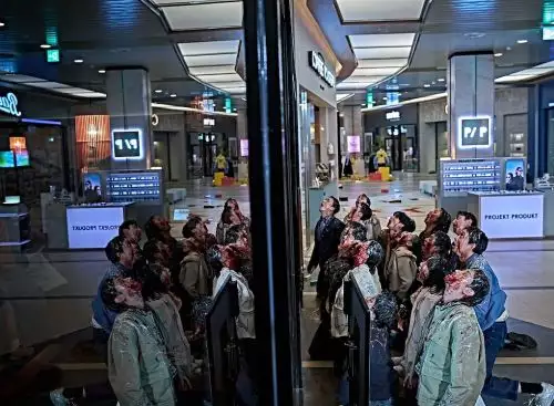 Colony_134356643952178627_big-cine_deskt.webp