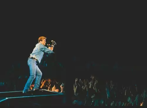 GeorgeMichaelTheFaithTour_134352443864977397_big-cine_deskt.webp