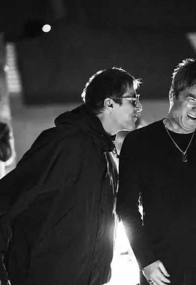 Oasis_DontLookBackinAnger_st_1_jpg_sdlow_2026DisneyEnterprisesIncAllRightsReserved_134309909897832024_big-cine_deskt.webp